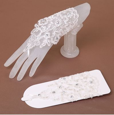 ✣☁✺ Elegant Lace Short White Fingerless Sequins Student Party Performance Dancing Wedding Gloves