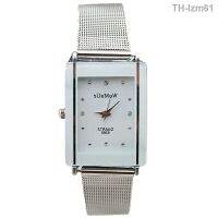 ⌚ นาฬิกา womage9366 ผู้ชายและผู้หญิงรุ่นคู่นาฬิกาควอทซ์เข็มขัดตาข่ายสีเงินนาฬิกาหัวเหลี่ยม