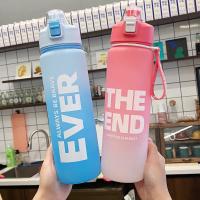 พร้อมส่ง 32oz / 1L ขวดกีฬา Tritan พร้อม กาน้ำ 1 ลิตร ขวดน้ำดื่มปลอดสาร BPA ขวดน้ำดื่มฟิตเนสกลางแจ้งแบบพกพา