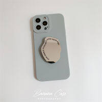 เคสโทรศัพท์สีเทาอ่อนที่เรียบง่ายสำหรับ iPhone14promax กรณีโทรศัพท์มือถือกระจกภาษาอังกฤษที่ไม่สม่ำเสมอสำหรับ iPhone13promax เคสซิลิโคนสีทึบสำหรับ iPhone12 ซองใส่โทรศัพท์สีเงินสำหรับ iPhone11