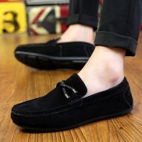 HOT11★2022ฤดูใบไม้ผลิฤดูร้อนใหม่ Men Loafers รองเท้าสบายๆแบบสบายๆรองเท้าผู้ชาย Breathable Slip-On นุ่มรองเท้าหนังรองเท้าแตะ