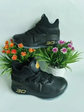 Stephen curry store shoes kids 35