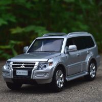 1:32 Mitsubishi PAJERO SUV Alloy Car Model Simulation Diecasts Metal Toy Off-road Vehicles Car Model Collection Childrens Gift Die-Cast Vehicles