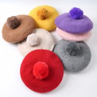 【KFAS Clothing Store】 เด็ก Pompoms Beret หมวกสีทึบแปดเหลี่ยมหมวกสาวฤดูหนาวขนสัตว์จิตรกรหมวกสำหรับ1-3ปีเด็ก