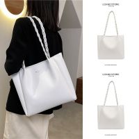 Korean version of the simple large-capacity large bag womens 2023 new trendy high-end summer fashion texture shoulder tote bag 【BYUE】