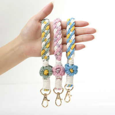 DIY Knitting Bag Keychain INS Key Chain Handmade Key Ring Vintage Keychain Wrist Strap Keychain Daisy Keychain
