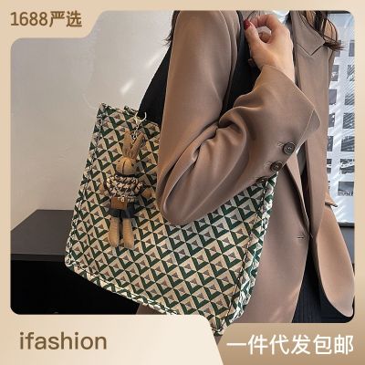 Large Capacity Handheld Canvas Bag Female 2023 New Fashion One Shoulder Shopping Bag Student Class Commuter Tote