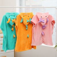 ✥ The New Small Dinosaur Can Wear Childrens Bath Towel Cute Soft Absorbent Baby Bath Robe with Hooded Cloak