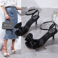 Square heel summer new fashion womens shoes European and American fashion wind bows buckles high-heeled sandals