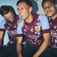 เสื้อกีฬาแขนสั้น ลายทีมชาติฟุตบอล Burnley GP1 2022-2023 พลัสไซซ์ สําหรับผู้ชาย และผู้หญิง PG1