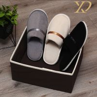 ซื้อ 2 แถม 1 !!! slipper รองเท้าใส่ในบ้าน โรงแรม  พื้นยางPVC กัน ลื่น ( SIZE 40-42 )