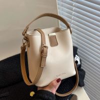 【hot seller】 womens bag pure 2023 new ins all-match texture retro single shoulder Messenger bucket