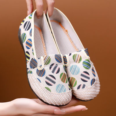 รองเท้าผู้หญิงฤดูร้อนรุ่นใหม่ รองเท้าชาวประมงระบายอากาศแบบบางรองเท้าส้นแบนสไตล์พระ รองเท้าผ้ารองเท้าผู้หญิง
