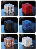 【Hot sales】 ใหม่ขายร้อนเด็กไม่จำกัด Rubiks Cube Decompression Artifact คลายการบีบอัดผู้ใหญ่ที่น่าเบื่อพลิกของเล่นสี่เหลี่ยมนิ้วโลหะผสม