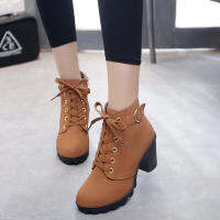 รองเท้านุ่ม Ladies high heels Short leather bootsองเท้าแฟชั่น ความสูง 8cm รหญ้าคารองเท้าส้นสูงของผู้