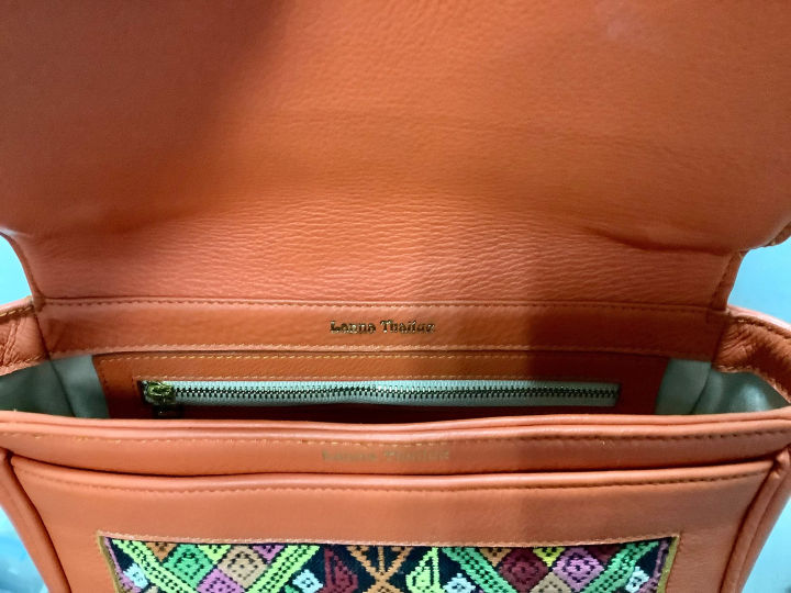 welcomewinter-กระเป๋าหนังแท้ผสมผ้าไทย-รุ่น-lady-bamboo-orange-size-24-x-19-x-9-5-cm