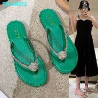 Rhinestone Beach Flip-flops 2023 New Thong Toe Round Flat Low Heel Slippers Outerwear