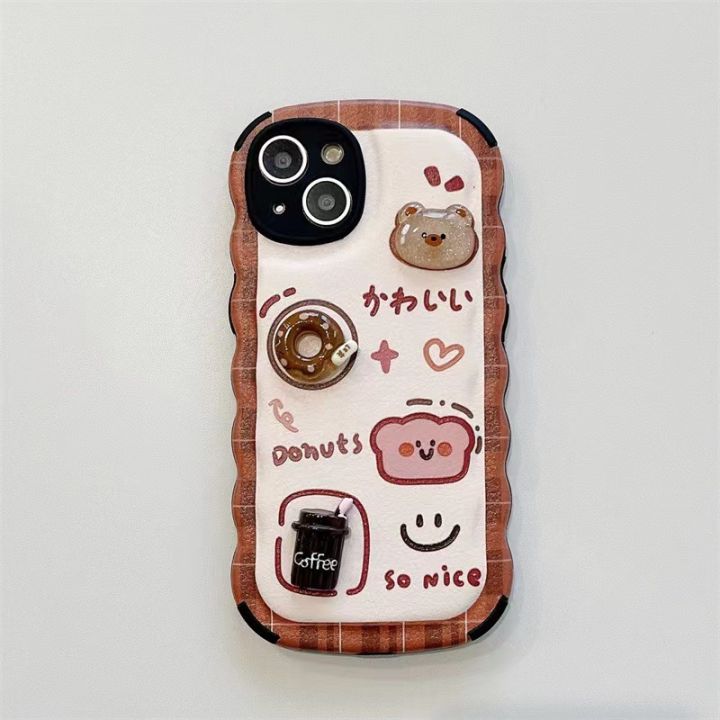 การ์ตูน-doodle-หมีน้อยกรณีโทรศัพท์สำหรับ-iphone14pro-เคสกาแฟโดนัทสเตอริโอสำหรับ-iphone13promax-เคสตุ๊กตาสเตอริโอสำหรับ-iphone11-เคสโทรศัพท์หนังคุณภาพสูงสำหรับ-iphone12-เคสโทรศัพท์สีกากีสำหรับ-iphone11