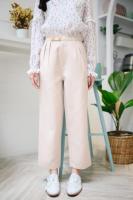 prettythingonme (preorder) Classy Plenty Pant - กางเกงสี Beige ทรงบอย ผ้าเนื้อดีมากๆ แต่งกระดุมไม้ จับจีบด้านหน้า