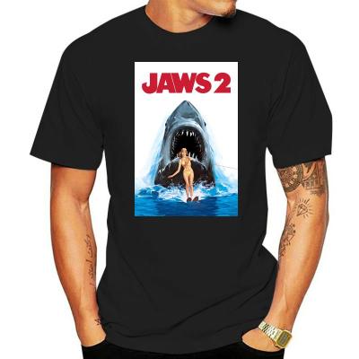 JAWS 2เสื้อยืดโปสเตอร์ภาพยนตร์ย้อนยุคเสื้อคอกลมพิมพ์ลายแฟชั่นเสื้อลายลำลองแขนสั้นคอกลมผ้าคอตตอน100% ใหม่ฤดูร้อน