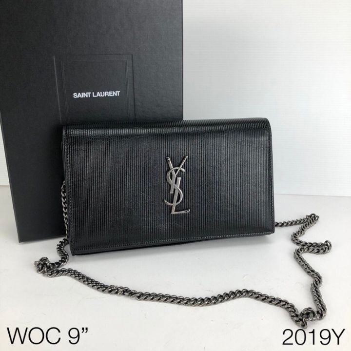 ysl-c-wall-153y-mono-2019