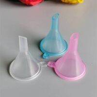 10PCS Plastic Small Funnel Lab Liquid Dispensing Tool Mini Funnel For Perfume ＆ Liptint Spray Subpackage Funnel Perfume Funnel