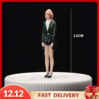 1/64 Pezhong หุ่นเด็กผู้หญิงปาร์ตี้รูปปั้นคนจิ๋วสำหรับสวนนางฟ้าไดโอรามาส