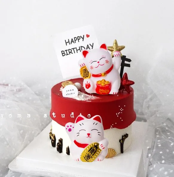 Here's a lucky cat to bless your feed... - Sugar Cubed Cakes | Facebook