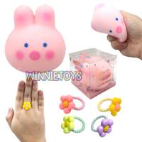 สกุชชี่ หมูหูกระต่าย เด้งดึ๋ง เกรดA งานสวย + แหวนดอกไม้ H: 7 cm. winnietoys