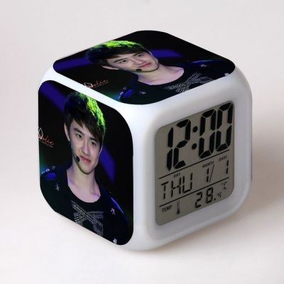 ไฟ Led เปลี่ยนสีได้กลุ่ม Kpop ซุปเปอร์จูเนียร์เอ็กโซบิกแบง Got7อนันต์ไฟกลางคืน Kara นาฬิกาปลุก Reloj Despertador