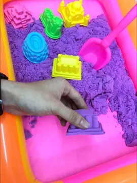 Kinetic Sand Tool Kit, Sand in Motion