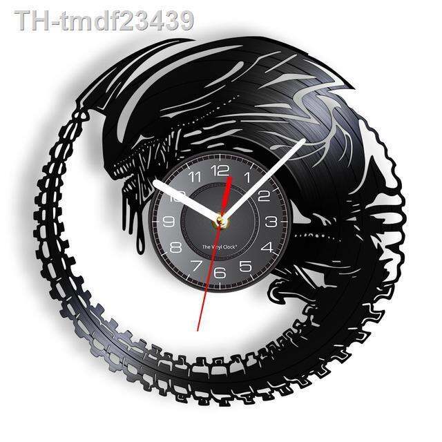 wall-extra-terrestrial-decoration-lovers-sci-fi-alien-silent-clocks-vinyl