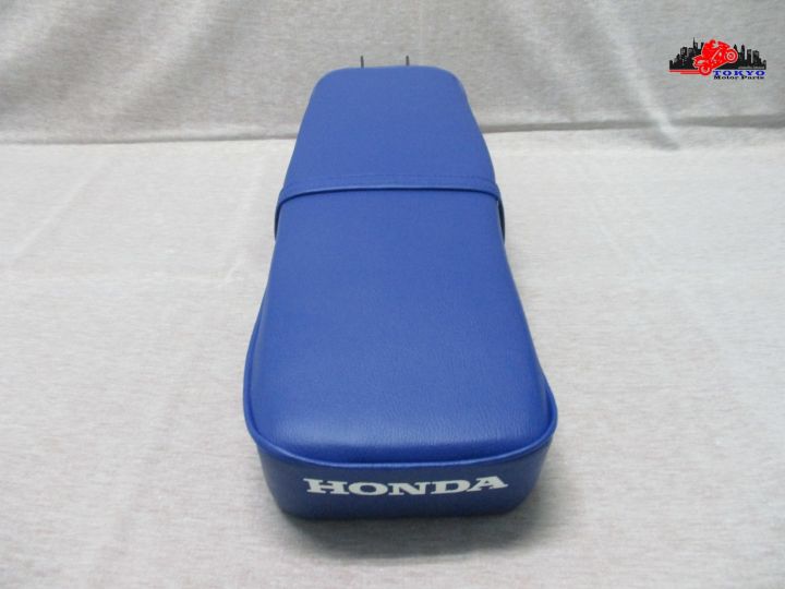 honda-dream-305-ca77-ca78-c77-double-seat-complete-blue-with-letter-เบาะหมูยักษ์-รูปิด-สีน้ำเงิน-พร้อมตัวอักษรฮอนด้า-สินค้าคุณภาพดี