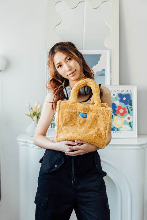 walking-stitch-กระเป๋าถือ-fluffy-handbag