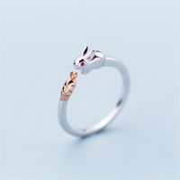 Simple Opening Rings Cute Rabbit Eating Radish Sweet Animal Jewelry Exquisite Crystal Opening Rings for Women Men Gift
