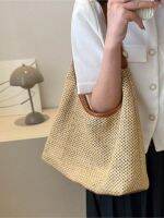 Uniqlo New Fashion version Hand-woven bag womens 2023 new trendy fashion retro tote bag all-match large-capacity shoulder bag straw woven bag