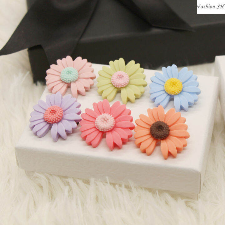 New Simple Plastic Daisy Flower Safety Pin Brooch M70071 Lazada
