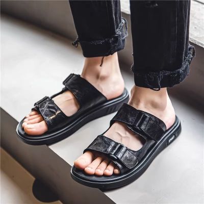 Slippers mens outerwear trendy brand sandals 2023 new casual shoes going out and slippers net red beach flip flops