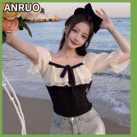 ANRUO เสื้อเสื้อเอวลอยเปิดไหล่ข้างเดียวสำหรับผู้หญิง,ใหม่เสื้อเย็บสองสายผูกโบว์แบบแต่งระบายความต้องการล้วนสวยหวานแหวฤดูร้อน