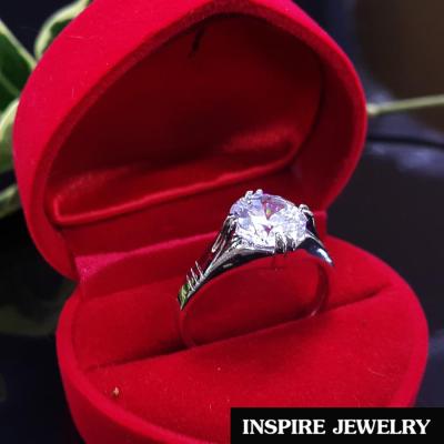 INSPIRE JEWELRY แหวนเพชรเม็ดเดียว size 1cm เพชรCZ เพชรสวยเกรด AAA++ เม็ดใหญ่ งานจิวเวลลี่ ดีไซด์ทันสมัย งานเกรดพรีเมี่ยม งานปราณีตพร้อมกล่องกำมะหยี่  น่ารัก  ใส่ได้กับเสื้อผ้าชุดแบบ ของขวัญวันเกิด วันแม่ ปีใหม่ วาเลนไทน์