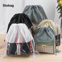 Stobag กระเป๋ากันฝุ่นแบบผูกเชือกไม่ทอ25ชิ้นบรรจุภัณฑ์กระเป๋าเก็บของใสกันน้ำใช้ซ้ำได้สำหรับเดินทางแบบพกพา