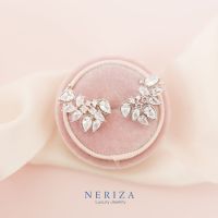 Neriza Jewelry/ ต่างหูออกงานเพชรสังเคราะห์ประดับมุก ประกายเทียบเท่าเพชรแท้ NE056