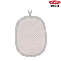 OXO แผ่นซิลิโคนรองหม้อร้อน สีเทาอ่อน l OXO GG Silicone Pot Holder Gray ซิลิโคนกันลื่นออกแบบมาเพื่อการจับที่ดีขึ้น ทนความร้อน ใส่ง่าย