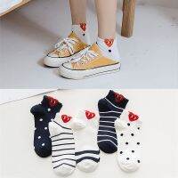 【Sock shop】Kawaii ผู้หญิง3D หูถุงเท้าหัวใจสีแดงแบบที่มีตาใหญ่น่ารักวิทยาเขตที่เรียบง่ายพื้นฐานสดหญิง Sokken มีความสุขถุงเท้าสาวหวาน