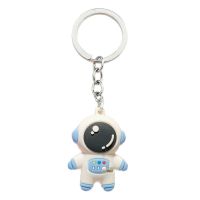 Cartoon astronaut key chain astronaut decorative key chain accessories student lovely mobile phone bag Pendant卡通宇航员钥匙扣 太空人装饰钥匙链小配件学生可爱手机包包挂饰