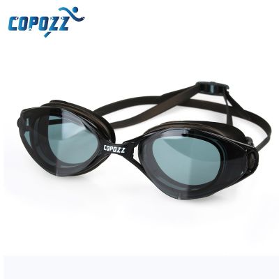 COPOZZ แว่นตาว่ายน้ำกันน้ำระดับมืออาชีพป้องกันการเกิดฝ้ากันแสง UV แว่นตาว่ายน้ำปรับได้แว่นตาว่ายน้ำผู้หญิงผู้ชายผู้ใหญ่