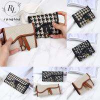 ตัวอักษรผ้าใบ RONGLA D กระเป๋าสตางค์ Houndstooth สั้นหนัง PU กระเป๋าเหรียญแบบพกพาผู้หญิง