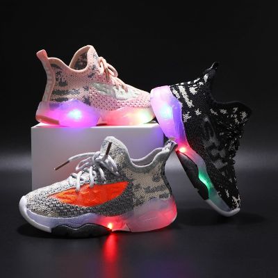 ใหม่บินตาข่ายเด็กชายและเด็กหญิงรองเท้าจดหมายแสงรองเท้าบินทอผ้าแสงรองเท้ากระพริบแสงรองเท้ารองเท้าไฟ LED รองเท้า