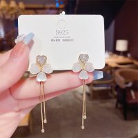 [COD] Temperament four-leaf petal tassel earrings 2023 new trendy autumn and winter niche a two-wearing opal for women