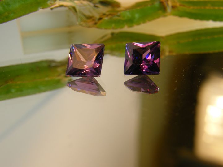 อเมทิสต์-เพชรรัสเซีย-cz-4x4mm-มิล-2-pcs-2-เม็ด-สีม่วง-สี่เหลี่ยม-princess-amethyst-cubic-zirconia-american-diamond-stone